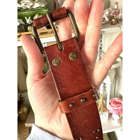 Vintage Y2K American Eagle Outfitters brown leather studded belt size Small - Picture 2 of 6